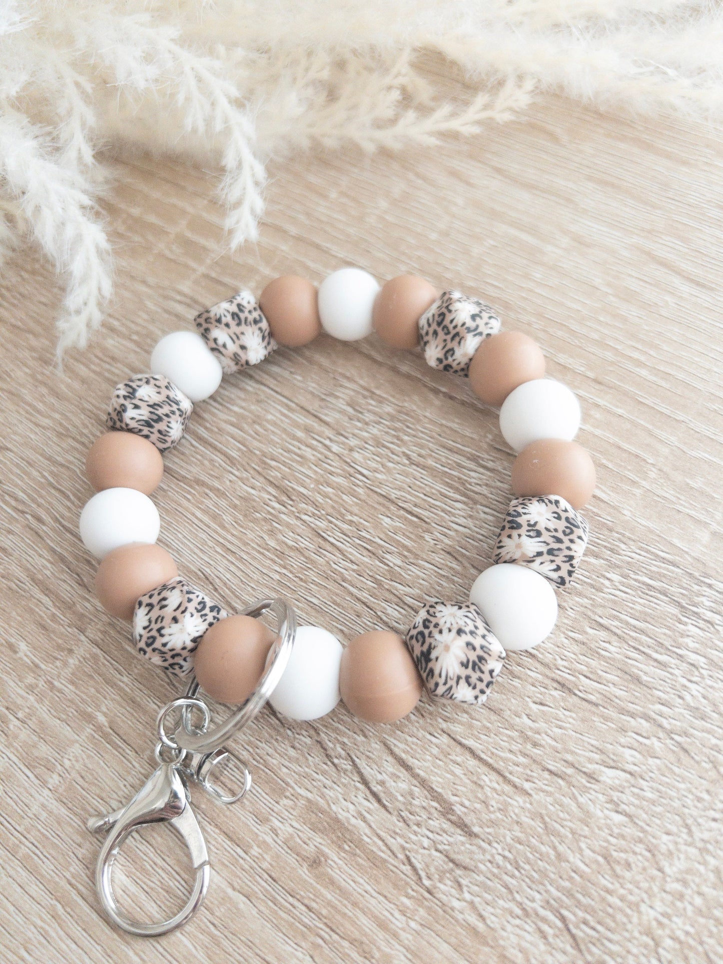 Boho Daisy Wristlet