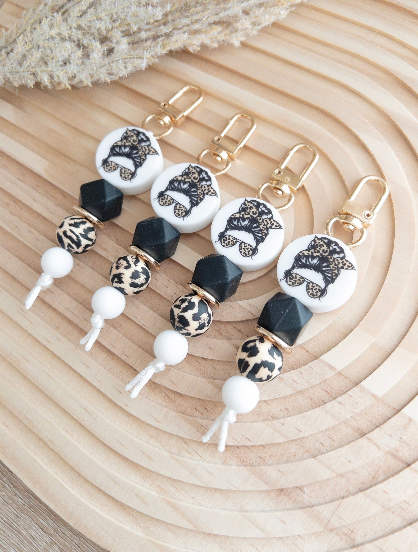Mama Keychain With Cheetah Print